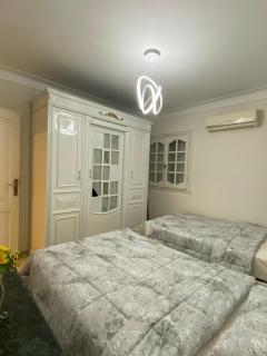 Elegant Seaside Apartment 2BR Prime Location - 5