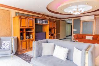 Spacious 4BR Apt with Nile View Maadi Corniche - 3