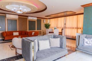 Spacious 4BR Apt with Nile View Maadi Corniche - 6