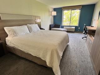 Holiday Inn Express Hotel & Suites Tipp City by IHG - 1