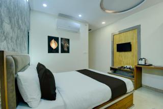 Hotel O Royal Elite - 2
