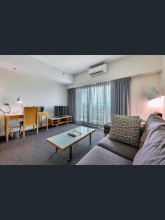 Mantra Pandanas in Darwin CBD - One Bedroom Apartment Ocean View on 17th Floor on - 4