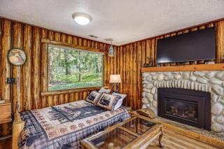 Beach Access Historic Cabin on Henderson Bay! - 3
