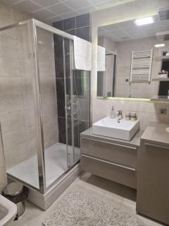 Mihail Apartment - 4