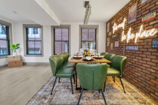 North End 2-Story Penthouse | Prime Location - 3