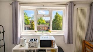 ValueStays Self Contained Studio Windsor Legoland - 8