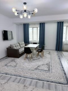 Sunny 3BR, Parks Sunday Market & World Cuisines - 8