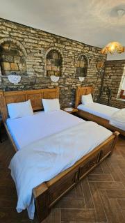 Anderr stone Boutique - 0