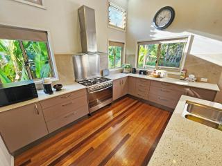 Boutique Studio with Fireplace, near Noosa & Eumundi Market - 8