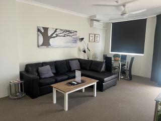 Serenity in Surfers Paradise - 8