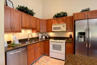 Maui Kamaole B-210 Large Lanai Ocean View, Large 2-BD, Full A/C, Nearby Beach - 3