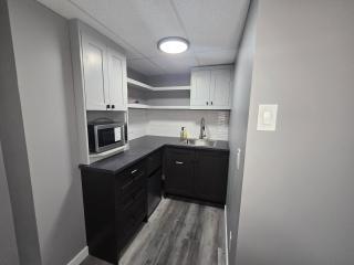 Cozy 2 Bedroom Basement Suite in Devonshire Park - 1