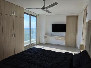La Perla Negra - Luxury 3BR 2BA Penthouse - 1