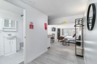 Warehouse Conversion Studio by Station - 4