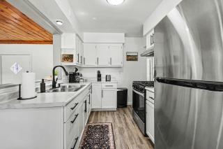 Modern 3BR Escape - 6
