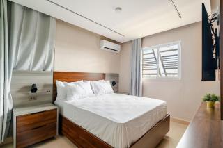 Luxury Family Retreat Private Jacuzzi 3 Levels - 2