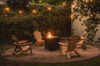 Charming Vintage 2 bed 1 bath Retreat With Beautiful Backyard - 9