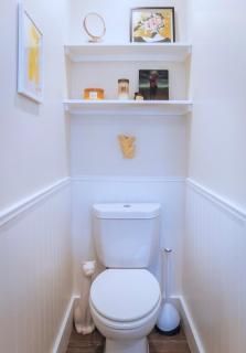 Charming Vintage 2 bed 1 bath Retreat With Beautiful Backyard - 2