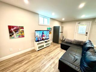 Luxurious Pvt room & Pvt heated floor bathroom near Airport - 7