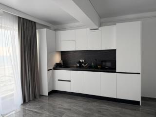Seaside Escape - Luxury Apartment - 6