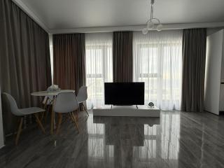 Seaside Escape - Luxury Apartment - 5