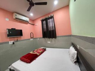 STAR GUEST HOUSE - 8