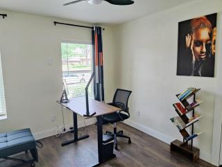 Resort-Style Home - Hot Tub, Mini Golf, Gym, 1G WiFi - 5