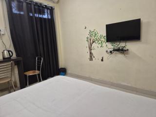 Divine Inn, A Comfortable Stay - 3