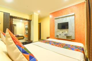 FabHotel Rainbow Guest House - 5