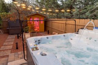 Mammoth Rock Lodge-New Family Home REMODELED 2 Hot Tubs & Game Room - 8