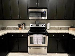 Contemporary Townhouse in McAllen - 8