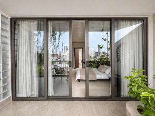 Luxury Nha Trang Private Pool Villa - Beach & Garden Retreat - 4