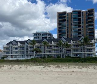 Surfers Horizons - 9