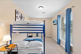 Nr DT, Med Center, Midtown Sleeps 16 Game Room - 7