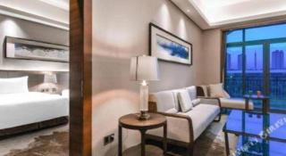 Country Garden Phoenix Hotel Yiyang - 1