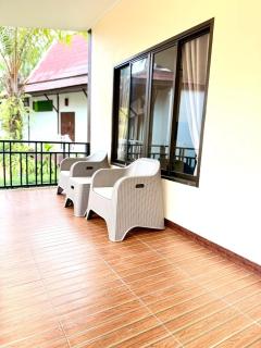 Lanta Klong Nin Beach Resort - 2
