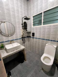 Ipoh Maison Bloom Homestay 4br 14pax by One Life Four Season - 4