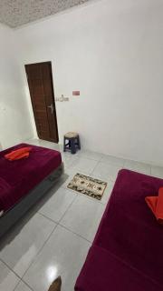 Penginapan Kelapa Sawit - 2