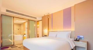 Lavande Hotel Xuchang Pangdonglai Hengdajinhui Plaza - 1
