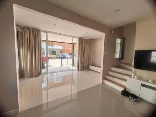 CENTRAL PATTAYA 4BED ROOM 3BATHROOM with SUPER BIG BALCONY - 1