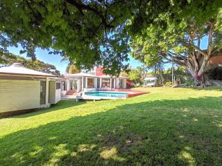 Spacious Private House for 16, Ideal for Groups and Events - 8