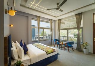 Tripli Hotels Lavanya Hills - 4
