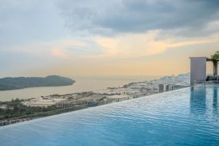 Infinity Pool seaview Nearby Queensbay Iconic Regency by WS - 4