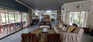 Near Oudtshoorn Entire house, pet friendly - 9