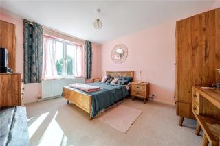 London Suburb Home Sleeps 7 - Great Connections - 5