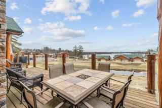 Sleep 10-Big Sandy Villa-Luxury-Lake view deck - 7