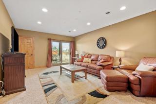 Sleep 10-Big Sandy Villa-Luxury-Lake view deck - 5