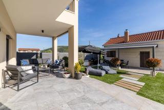 Luxury countryside family villa with pool D&D - 1
