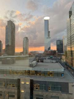 Spacious 1 Bedroom Rogers Place - 1