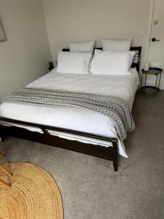 WalktoTown, Self-Contained Studio Guest Suite - 0